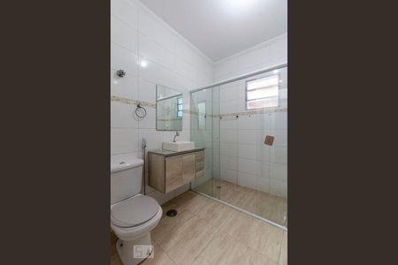 Banheiro Corredor de casa para alugar com 3 quartos, 200m² em Vila Jacuí, São Paulo