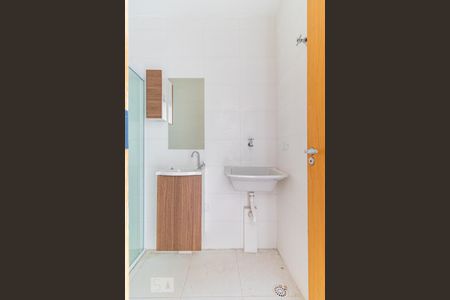 Banheiro de kitnet/studio à venda com 1 quarto, 24m² em Vila São Pedro, São Paulo
