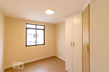 Quarto 1 de apartamento para alugar com 3 quartos, 145m² em Bacacheri, Curitiba