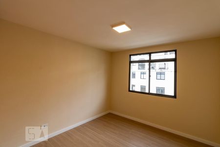 Quarto 2 de apartamento para alugar com 3 quartos, 145m² em Bacacheri, Curitiba