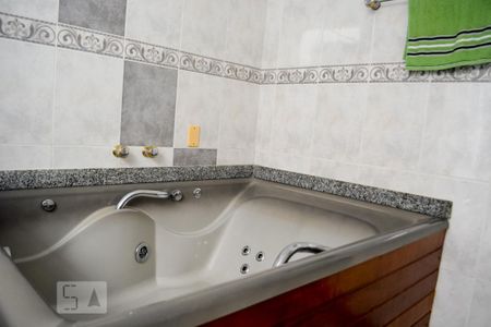 Apartamento à venda com 290m², 4 quartos e 5 vagasBanheiro suíte master 