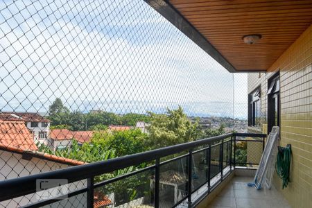 Apartamento à venda com 290m², 4 quartos e 5 vagasVaranda