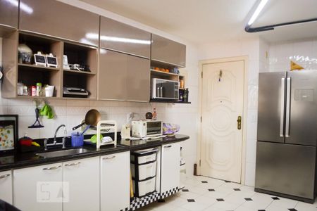 Apartamento à venda com 290m², 4 quartos e 5 vagasCozinha