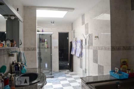 Apartamento à venda com 290m², 4 quartos e 5 vagasBanheiro suíte master 