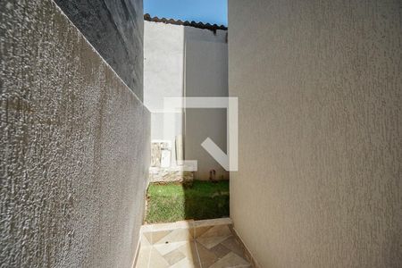 Apartamento para alugar com 34m², 1 quarto e sem vagaQuintal