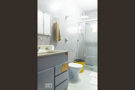 Casa à venda com 145m², 3 quartos e 2 vagasBanheiro