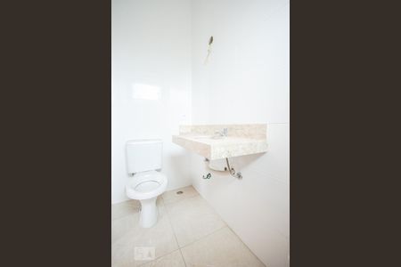 Banheiro 1 de casa de condomínio para alugar com 2 quartos, 75m² em Vila Isolina Mazzei, São Paulo