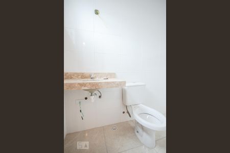 Casa de condomínio para alugar com 75m², 2 quartos e 2 vagasBanheiro do Quarto 1