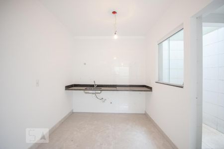 Casa de condomínio para alugar com 75m², 2 quartos e 2 vagasCozinha