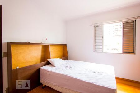 Quarto 1 - Suíte de casa à venda com 3 quartos, 250m² em Vila Eldizia, Santo André