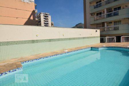 Apartamento à venda com 85m², 3 quartos e 1 vagaÁrea comum - Piscina