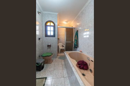 Casa à venda com 170m², 3 quartos e 2 vagasBanheiro da Suíte 1