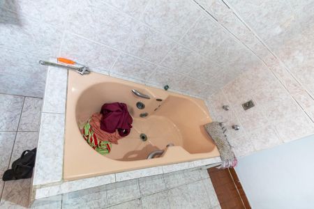 Casa à venda com 170m², 3 quartos e 2 vagasBanheiro da Suíte 1