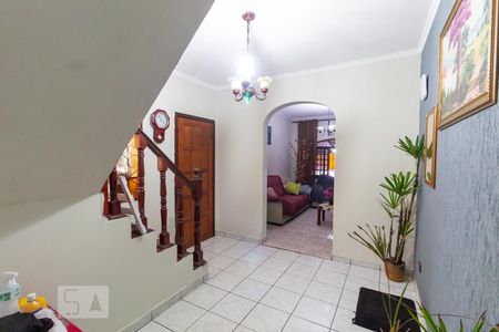 Casa à venda com 170m², 3 quartos e 2 vagasSala