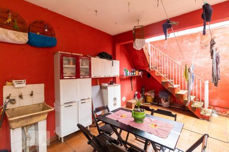 Casa à venda com 170m², 3 quartos e 2 vagasÁrea de serviço