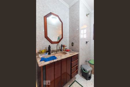 Casa à venda com 170m², 3 quartos e 2 vagasBanheiro da Suíte 1