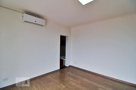 Casa à venda com 193m², 4 quartos e 4 vagas Casa à venda com 193m², 4 quartos e 4 vagasSuíte 1