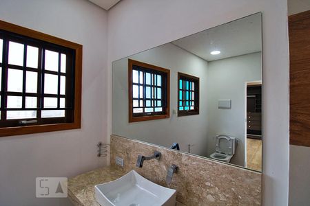 Casa à venda com 193m², 4 quartos e 4 vagas Casa à venda com 193m², 4 quartos e 4 vagasBanheiro da Suíte 1