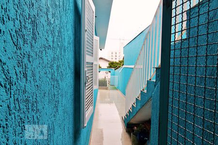 Casa à venda com 193m², 4 quartos e 4 vagas Casa à venda com 193m², 4 quartos e 4 vagasCorredor