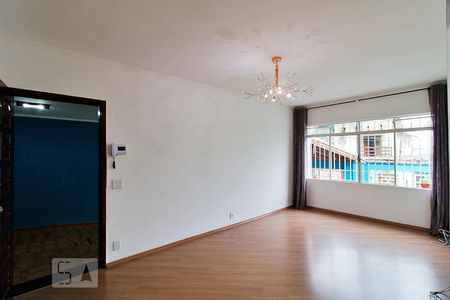 Sala de casa à venda com 4 quartos, 193m² em Jardim Morro Verde, São Paulo
