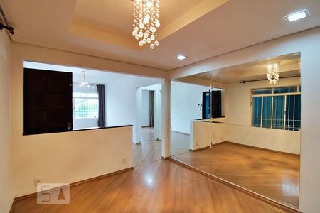 Sala de Jantar de casa à venda com 4 quartos, 193m² em Jardim Morro Verde, São Paulo