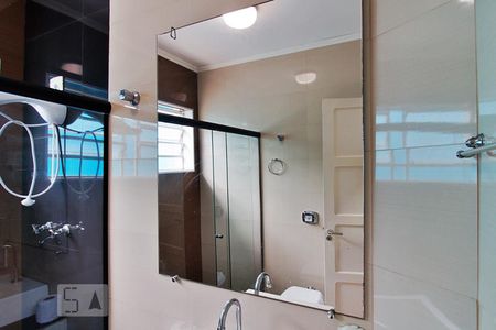 Casa à venda com 193m², 4 quartos e 4 vagas Casa à venda com 193m², 4 quartos e 4 vagasBanheiro