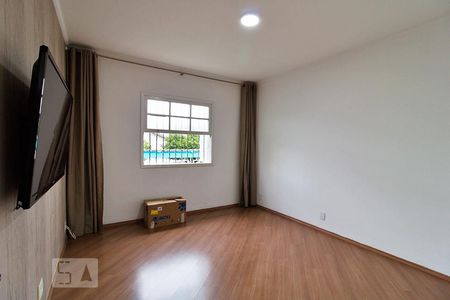 Casa à venda com 193m², 4 quartos e 4 vagas Casa à venda com 193m², 4 quartos e 4 vagasQuarto 3