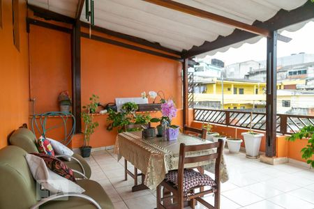 Casa à venda com 220m², 2 quartos e 2 vagasÁrea de lazer