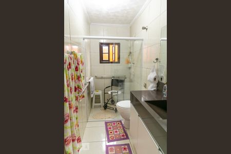 Casa à venda com 220m², 2 quartos e 2 vagasBanheiro