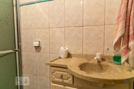 Casa à venda com 220m², 2 quartos e 2 vagasBanheiro