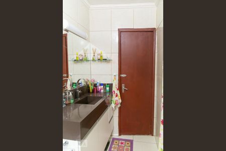 Casa à venda com 220m², 2 quartos e 2 vagasBanheiro