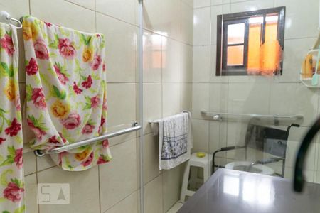 Casa à venda com 220m², 2 quartos e 2 vagasBanheiro