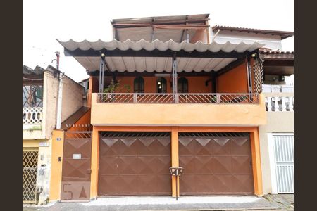 Casa à venda com 220m², 2 quartos e 2 vagasFachada