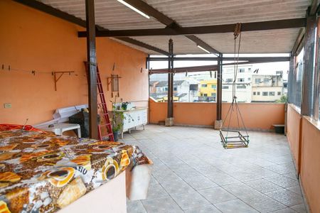 Casa à venda com 220m², 2 quartos e 2 vagasÁrea de serviço