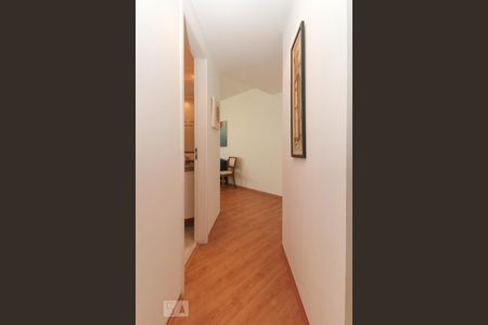 Apartamento à venda com 80m², 2 quartos e 2 vagasCorredor