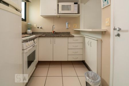 Apartamento à venda com 80m², 2 quartos e 2 vagasCozinha