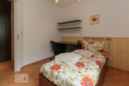 Apartamento à venda com 80m², 2 quartos e 2 vagasQuarto