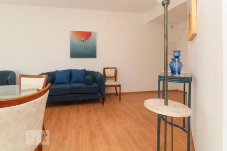 Apartamento à venda com 80m², 2 quartos e 2 vagasSala