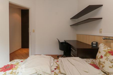 Apartamento à venda com 80m², 2 quartos e 2 vagasQuarto