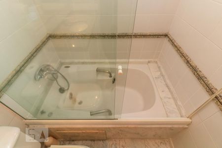 Apartamento à venda com 80m², 2 quartos e 2 vagasSuíte