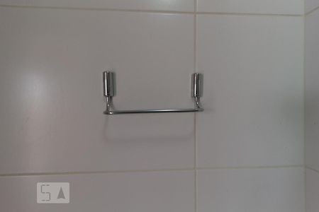 Detalhe banheiro de kitnet/studio para alugar com 1 quarto, 36m² em Centro, Curitiba