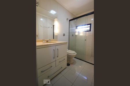 Banheiro de apartamento à venda com 1 quarto, 50m² em Vila Olímpia, São Paulo