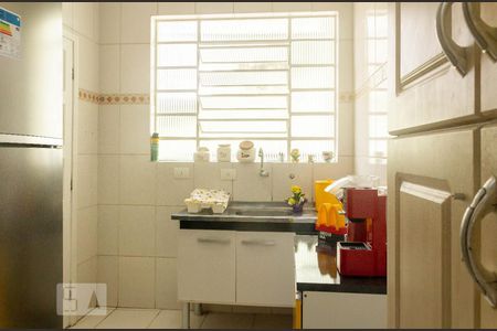 Casa à venda com 100m², 2 quartos e 2 vagas Casa à venda com 100m², 2 quartos e 2 vagasCozinha