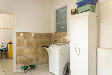 Casa à venda com 100m², 2 quartos e 2 vagas Casa à venda com 100m², 2 quartos e 2 vagasÁrea de Serviço