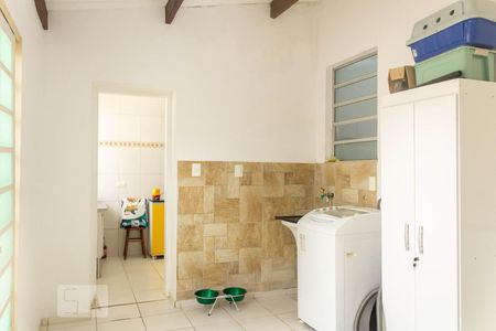 Casa à venda com 100m², 2 quartos e 2 vagas Casa à venda com 100m², 2 quartos e 2 vagasÁrea de Serviço