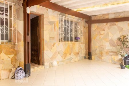 Casa à venda com 100m², 2 quartos e 2 vagas Casa à venda com 100m², 2 quartos e 2 vagasGaragem