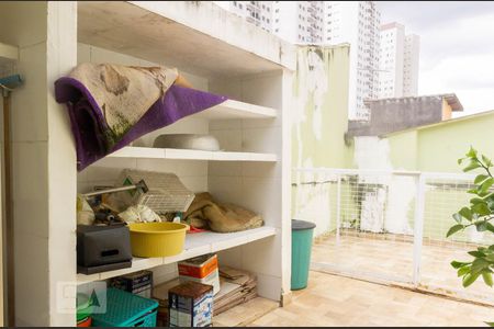 Casa à venda com 100m², 2 quartos e 2 vagas Casa à venda com 100m², 2 quartos e 2 vagasQuintal