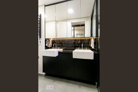 Banheiro da Suite de apartamento para alugar com 1 quarto, 60m² em Pinheiros, São Paulo