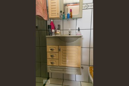 Casa à venda com 68m², 2 quartos e 2 vagasBanheiro da Suíte 2