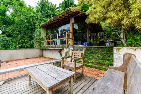 Casa à venda com 500m², 6 quartos e 4 vagasÁrea de Convivencia